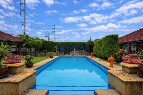 House in Pattaya, Thailand 3 bedrooms № 195817 - photo 19
