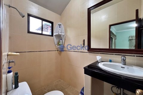 House in Pattaya, Thailand 3 bedrooms № 195817 - photo 17