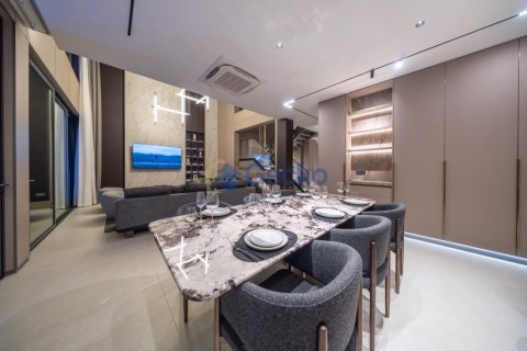 House in Pattaya, Thailand 5 bedrooms № 195816 - photo 8