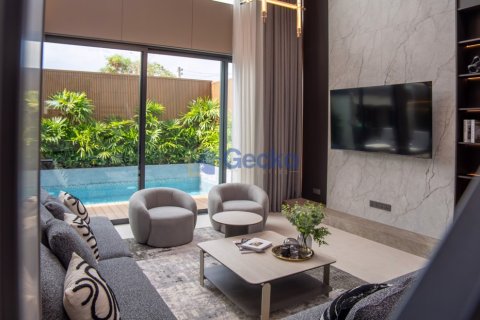 House in Pattaya, Thailand 5 bedrooms № 195816 - photo 3