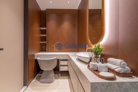House in Pattaya, Thailand 5 bedrooms № 195816 - photo 16