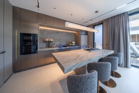House in Pattaya, Thailand 5 bedrooms № 195816 - photo 4