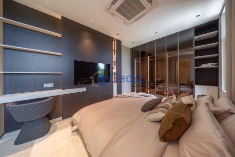 House in Pattaya, Thailand 5 bedrooms № 195816 - photo 24
