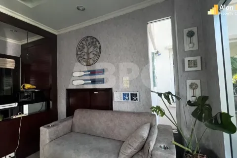 Casa de 4 dormitorios en Jomtien Beach, Pattaya, Tailandia № 211492 - foto 5