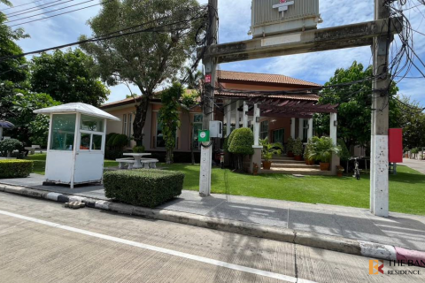 House in Bangkok, Thailand 7 bedrooms № 189081