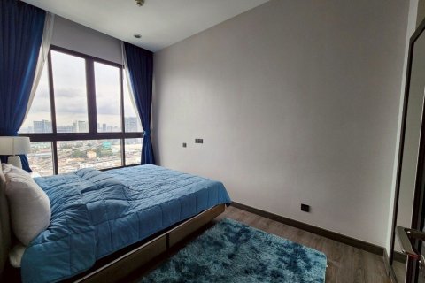 Кондоминиум с 2 спальнями в Банг Пхлате, Бангкок, Таиланд № 137835 - фото 4