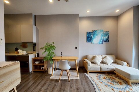 Кондоминиум с 2 спальнями в Банг Пхлате, Бангкок, Таиланд № 137835 - фото 1