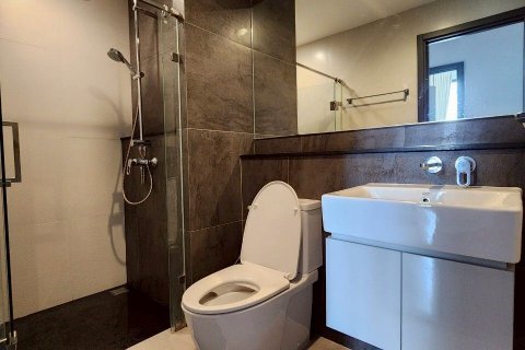 Кондоминиум с 2 спальнями в Банг Пхлате, Бангкок, Таиланд № 137835 - фото 5