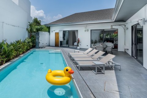 Villa in Phuket, Thailand 4 bedrooms № 137830 - photo 11