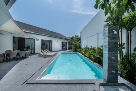 Villa in Phuket, Thailand 4 bedrooms № 137830 - photo 10
