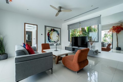 Villa in Phuket, Thailand 4 bedrooms № 137830 - photo 15