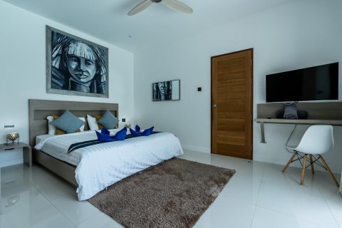 Villa in Phuket, Thailand 4 bedrooms № 137830 - photo 5