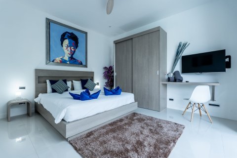 Villa in Phuket, Thailand 4 bedrooms № 137830 - photo 28