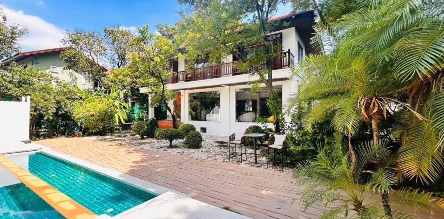 Дом в Суан Луанге, Бангкок, Таиланд с 8 спальнями  № 153001