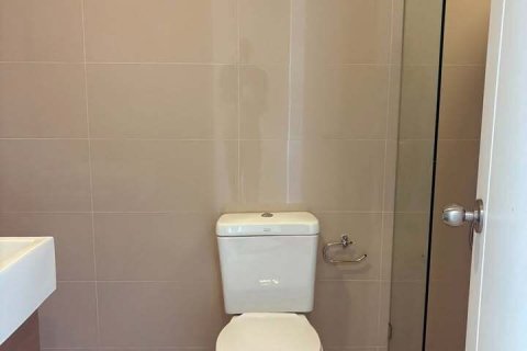 Студия в кондо в Ваттхане, Бангкок, Таиланд № 152998 - фото 8