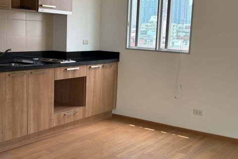 Студия в кондо в Ваттхане, Бангкок, Таиланд № 152998 - фото 4