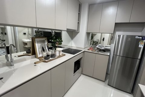 Condo in Watthana, Bangkok, Thailand, 2 bedrooms № 201168 - photo 4