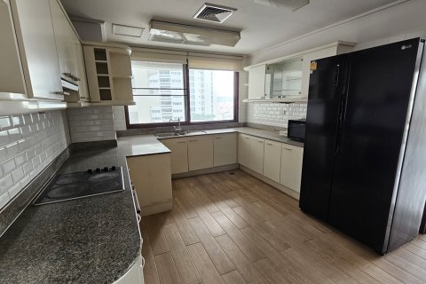 คอนโดมิเนียมในคลองเตย, กรุงเทพฯ, ประเทศไทย, 3 ห้องนอน № 201164 - รูปถ่าย 10