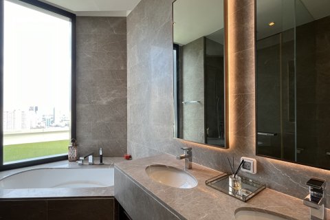 Condo in Watthana, Bangkok, Thailand, 3 bedrooms № 201165 - photo 22