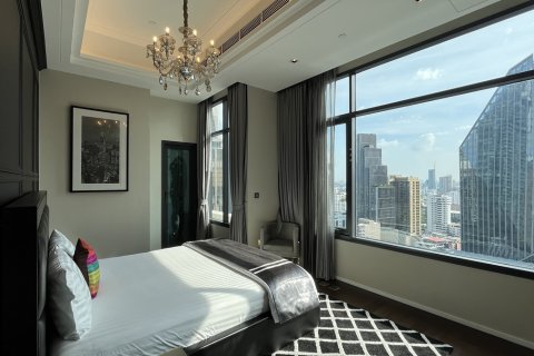 Condo in Watthana, Bangkok, Thailand, 3 bedrooms № 201165 - photo 17
