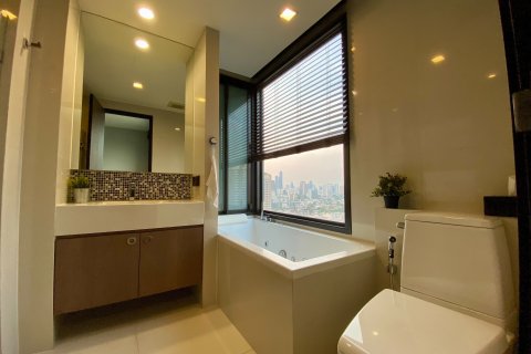 Studio in the Condo in Khlong Toei, Bangkok, Thailand  № 154186 - photo 7