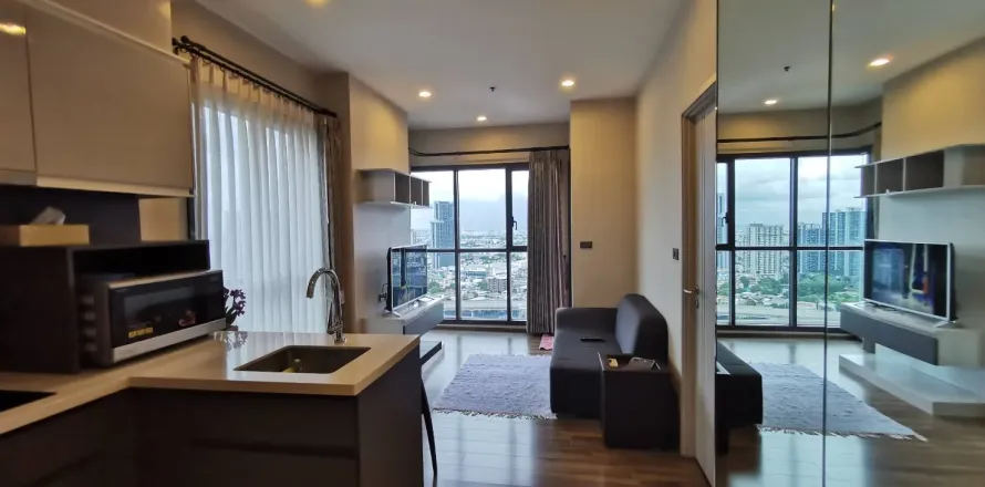 Studio dans le Condo à Khlong Toei, Bangkok, Thaïlande  № 154187