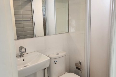 Condo à Khlong Toei, Bangkok, Thaïlande, 2 chambres  № 154191 - photo 3