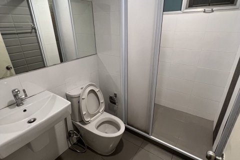 Condo à Khlong Toei, Bangkok, Thaïlande, 2 chambres  № 154191 - photo 4