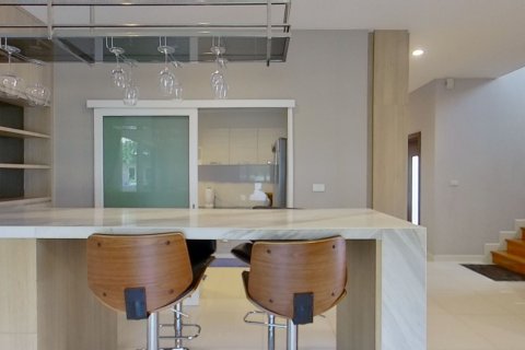 House in Bang Na, Bangkok, Thailand 5 bedrooms № 142819 - photo 7