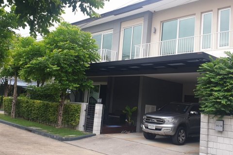 House in Bang Na, Bangkok, Thailand 5 bedrooms № 142819 - photo 1
