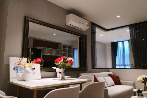 Studio dans le Condo à Watthana, Bangkok, Thaïlande  № 142817 - photo 2