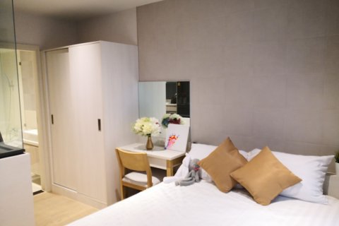 Studio dans le Condo à Watthana, Bangkok, Thaïlande  № 142817 - photo 3