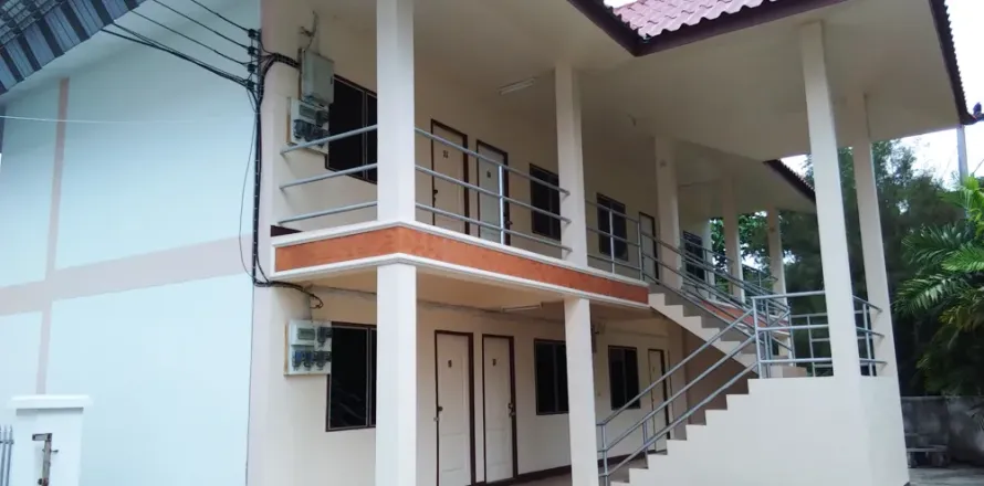 Hotel in Hang Dong, Thailand № 142814