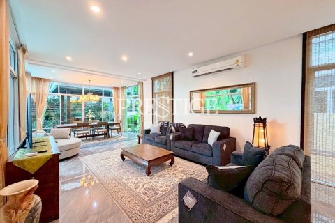 บ้านในพัทยา, ประเทศไทย 4 ห้องนอน № 197902 - รูปถ่าย 4