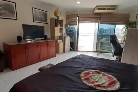 Studio in the Condo in Pattaya, Thailand  № 173763 - photo 2