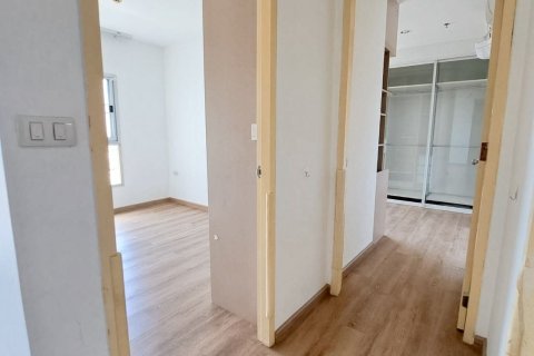 Condo in Bangkok, Thailand, 2 bedrooms  № 173768 - photo 7