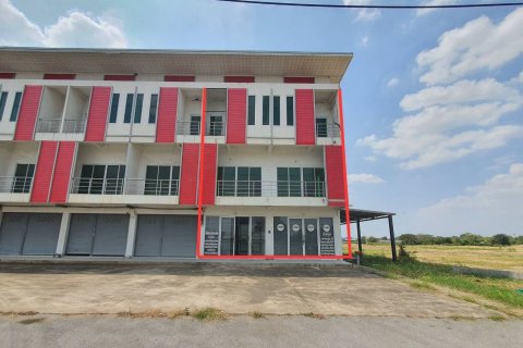 Townhouse in Saraburi, Thailand 3 bedrooms № 171704