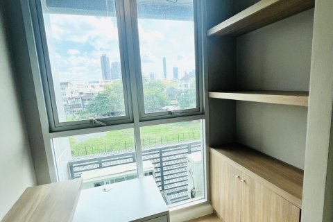 Студия в кондо в Ваттхане, Бангкок, Таиланд № 171707 - фото 11