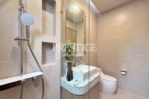 House in Pattaya, Thailand 6 bedrooms № 197642 - photo 14