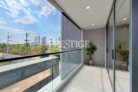House in Pattaya, Thailand 6 bedrooms № 197642 - photo 21