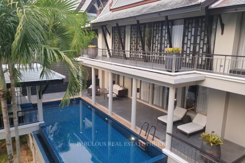 Villa in Phuket, Thailand 5 bedrooms № 179711 - photo 13