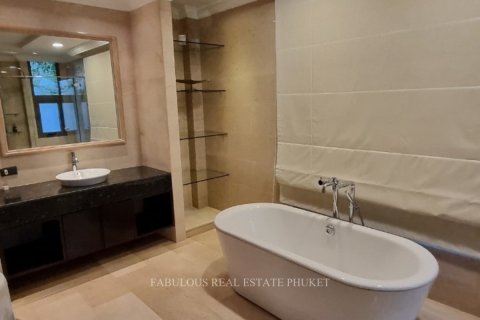 Villa in Phuket, Thailand 5 bedrooms № 179711 - photo 11