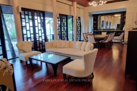 Villa in Phuket, Thailand 5 bedrooms № 179711 - photo 5