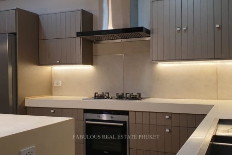Villa in Phuket, Thailand 5 bedrooms № 179711 - photo 15
