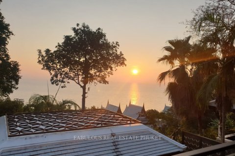 Villa in Phuket, Thailand 5 bedrooms № 179711 - photo 4