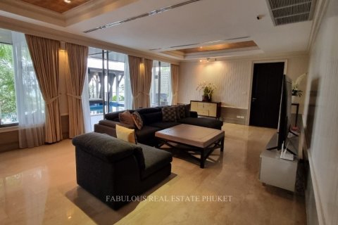 Villa in Phuket, Thailand 5 bedrooms № 179711 - photo 23