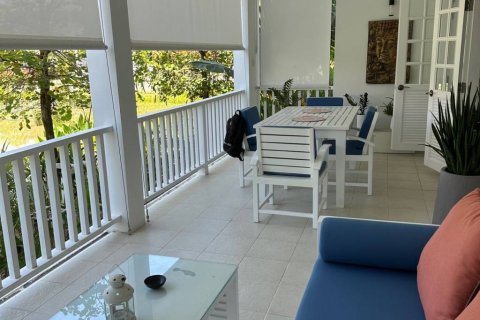 Condo in Bang Tao, Thailand, 1 bedroom № 114021 - photo 1