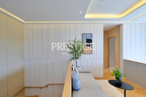 House in Pattaya, Thailand 4 bedrooms № 198608 - photo 13