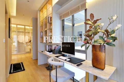 House in Pattaya, Thailand 4 bedrooms № 198608 - photo 17