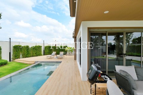 House in Pattaya, Thailand 4 bedrooms № 198608 - photo 29
